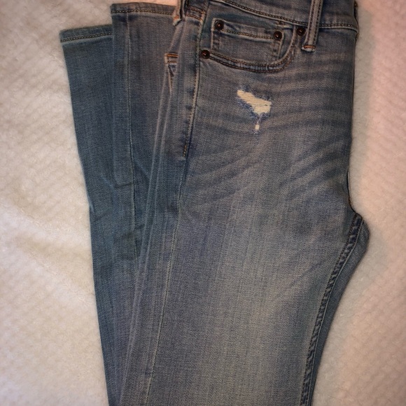 Abercrombie & Kids Super Skinny Denim Jeans (NWT) - Picture 3 of 4
